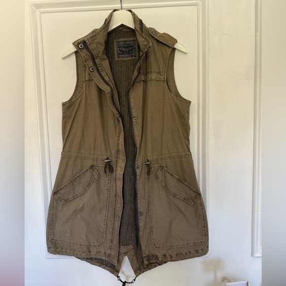 Levi's Jackets & Blazers - Levi's Beige Utility Vest